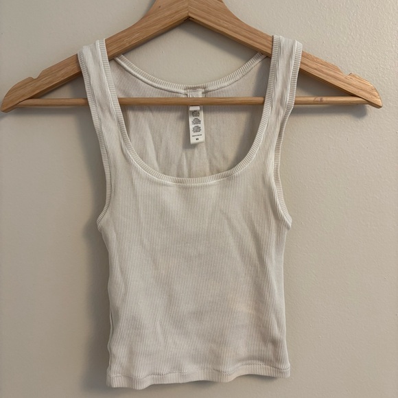 SKIMS Ribbed Ivory Tank - Picture 3 of 7